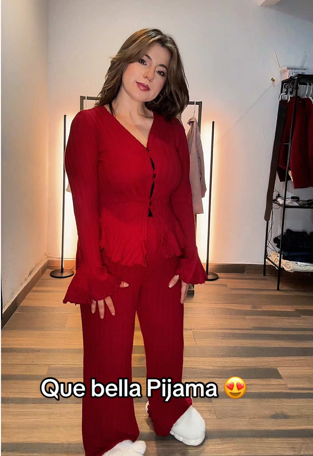 Está Pijama conquista está linda es muy suave, elásticas, calentita y muy cómoda su diseño moderno la hace única #Pijama#Pijamamujer#ropadedormir#ropacomoda #estilojuvenil 