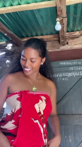 single woman Africa #fppppppppppppppppppp #dance #foryoupage #trendingvideo bagisu #fpy 