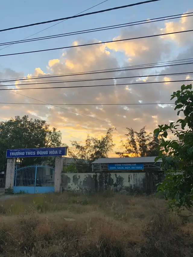 Và vậy là một học kì lại trôi qua. Chúng ta đã bước sang kì 2 và còn vỏn vẹn mấy tháng nữa bên nhau. Thời gian đang chạy đua với chúng ta, hy vọng không ai trong chúng ta phải gục ngã trước đường đi của mình. #2014. 