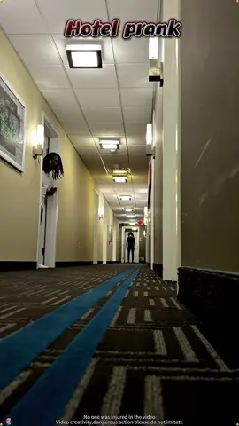 Hotel door-knocking prank#hotel #prank #holloween #funnyvideos #fyp 