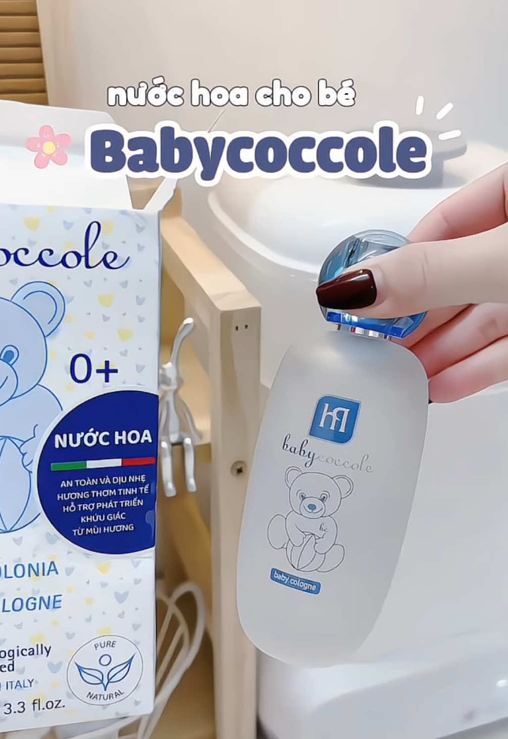 Xịt 1-2 cái thôi mà ra ngoài ai bế  cũng khen em bé thơm ✨   Đi chúc Tết có em này thì lì xì rôm rả luôn nha 😃😃 #babycoccole #nuochoachobe #nuochoababycoccole #mevabe #chamsoctresosinh 