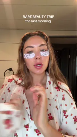 No because I have had the best time with the best girlies and I DON’T WANNA LEAVE!!!! Seriously, @Rare Beauty @Ulta Beauty @Selena Gomez has gone above and actully beyond with this trip and I’m obsessed - also you guy are gonna dieeeeeeez at the new products coming !!!! #brandtrip #rarebeauty #rarebeautymakeup #ultabeauty #Vlog