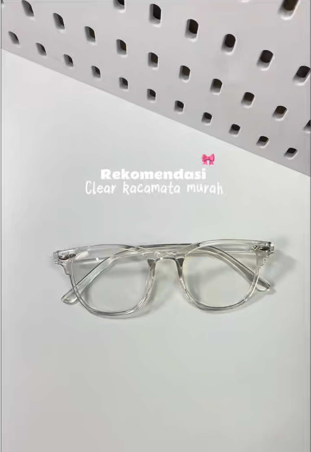 Warna putih bening ya cakep sekali 100000/10 #kacamata 