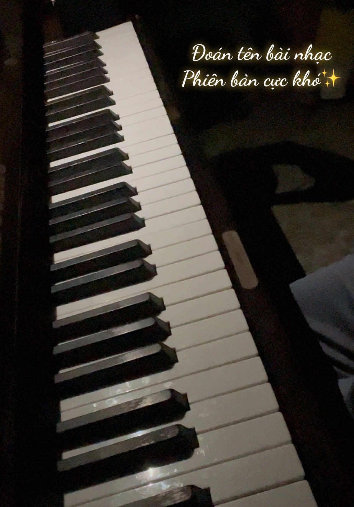 Dỡn z có nên không=))) #chuongtrinhdoantenbaihat #xh #piano 