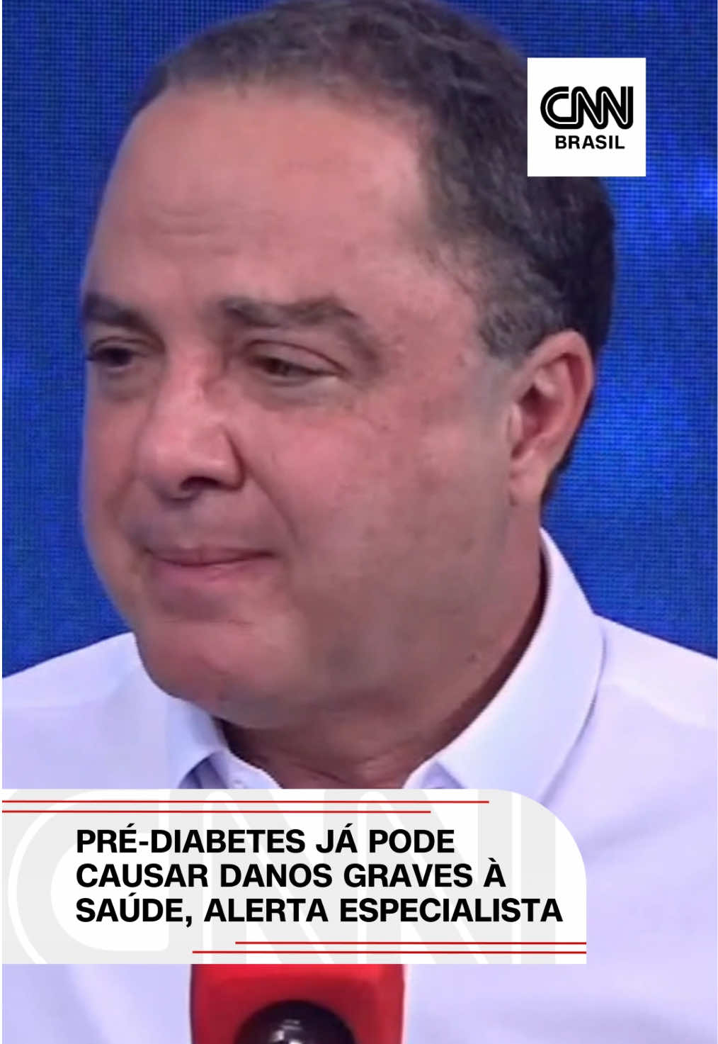 É IMPORTANTE FICAR ATENTO AOS SINAIS DE ALERTA Ao CNN Sinais Vitais, a endocrinologista Priscilla Cukier, do Grupo de Diabetes do Hospital das Clínicas, explica os perigos do diagnóstico de pré-diabetes. Segundo a especialista, estágio anterior à doença já pode gerar complicações, especialmente cardiovasculares. Alterações discretas da glicose já podem afetar nervos, coração, olhos e rins. Acompanhe o programa completo neste sábado (7), a partir das 19h30, na CNN na TV (canal 577), YouTube, Prime Video e Samsung TV Plus (canal 2042). #CNNBrasil #CNNSinaisVitais #Saúde #Diabetes #PréDiabetes