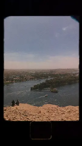 فخلِّصني من أَسْرِ الطبيعة يا رب واهدِني بنورك يا الله ربّي نوِّر بصيرتي  #في_البعد_لوعةٌ_وفي_القرب_راحه #ياسين_التهامي ♥️