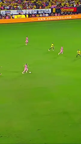 Le somptueux but de Messi hier nuit en match amical #messi #football 