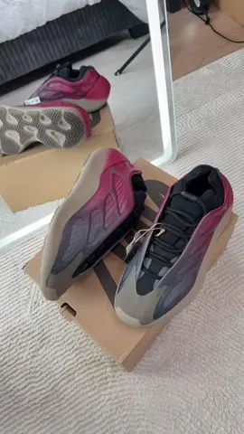 #sneakers #yeezy #adidas #yeezy700 #tiktokshopcreatorpicks 