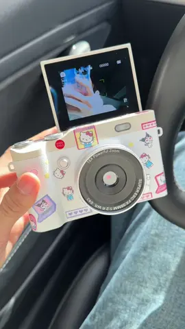 I’m obsessed with the retro photo vibes!!! #digitalcameras #camera #valentinesdaygift 