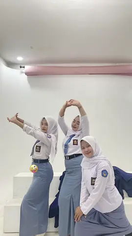 full jj karna lulus cuma beberapa hari lagii🥹 #foryou #fyppppppppppppppppppppppp #4u 