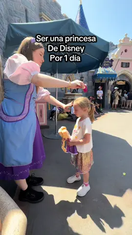 Ser una verdadera princesa de Disney por 1 día ! Bibbidi Bobbidi Boutique