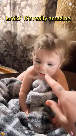 Amazing static electricity 😂😂😂#funnyvideos#static#fyp 