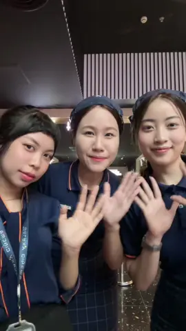 Thỏ ơiiii phiên bản Galaxy :)))) Mọi người nhớ lên app đặt phim nghen Tụi mình đã mở bán vé Thỏ ơi rồi á Nhớ lên app đặt cho rẻ nhaaaa, nhắc hoàiiii rùi í Thank youuuuu hẹ hẹ #phimauommam #nammoinohoa #galaxycinema #tet2026 #thooi