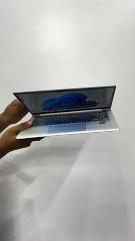 HP EliteBook 630 G9 Operating System: Windows 11 Pro 64-bit Processor: 12th Gen Intel R CoreTM i5-1245U (12 Cores, up to 4.4GHz Turbo) Speed & Generation: 12th Generation Intel (Alder Lake) Memory: 16GB RAM Storage: 512GB SSD (ultra-fast boot & responsiveness) Display: 13.3
