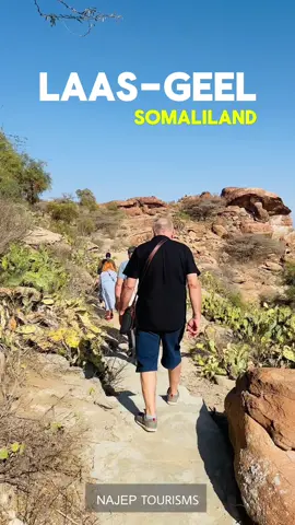 Welcome to Laas Geel, Somaliland where ancient rocks tell timeless stories. Follow account isoo dhaha— Thank u.❤️🙏 #somaliland #berbera #laasgeel 
