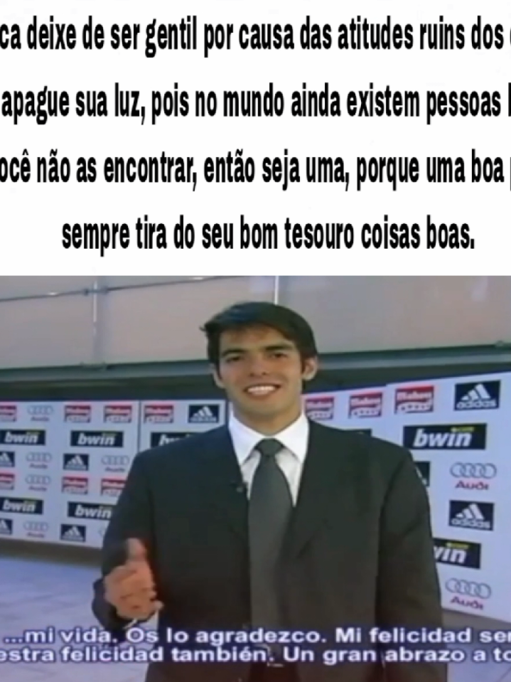 Se o mundo não for luz, seja. . #hopecore #filosofia #reflexaododia #sejaluz #sejaforte 