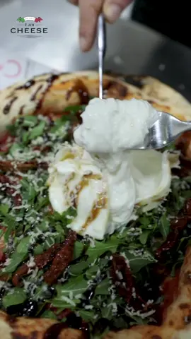 Burrata ilə hazırladığımız bu pizza, hər dilimdə kremli və yumşaq pendirin zənginliyini təqdim edir. İsti, xırtıldayan xəmir və şirəli tərəvəzlər, ədviyyatlar ilə birlikdə tamamilə unudulmaz bir dad təcrübəsi yaradır.    Hər dilim — zövq və keyfiyyətin harmoniyası.    📩 Sifariş üçün DM-ə yazın  📞 +994 51 511 44 22    📍 Satış nöqtələri:  • Port Baku Bazar  • Rahat Gourmet Market  • Favorit Premium Market  • Bolmart  ____    Пицца с бурратой, которую мы готовим, в каждом кусочке раскрывает насыщенность кремового и нежного сыра. Тёплое, хрустящее тесто и сочные овощи в сочетании со специями создают по-настоящему незабываемый вкус.    Каждый кусочек — гармония удовольствия и качества.    📩 Для заказа — напишите в DM  📞 +994 51 511 44 22    📍 Точки продаж:  • Port Baku Bazar  • Rahat Gourmet Market  • Favorit Premium Market  • Bolmart    #IAMCHEESE #BurrataPizza #PizzaLovers #TəzəVəDadlı #CheeseLovers