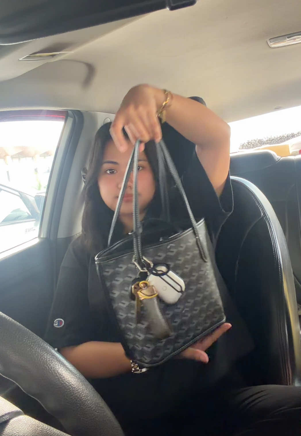 Daw bag ni Dora kadamo unod 🥴 #christyng #russominitotebag 