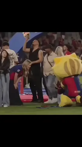 my honey 🤍 #mikkeykiemeney #barcelona #fyppppppppppppppppppppppp #viralvideo 