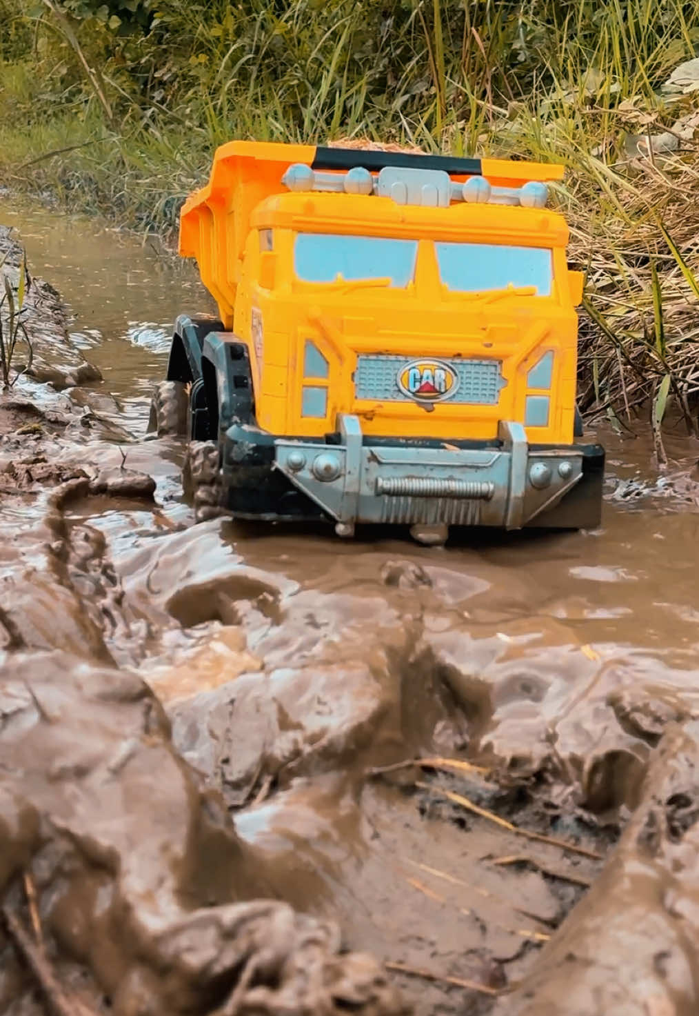 RC Gaspol + This rc truck costum, body from car toys second-hand. DIY body rc .  Cinematic rc cars By Gaspol + Kit MJX H12Y.  RC Truck Costum. Original Set, RC Mjx Hypergo mjx h12y.  #rccar #rccars #mjxh12y #rcoffroad #rctruck 