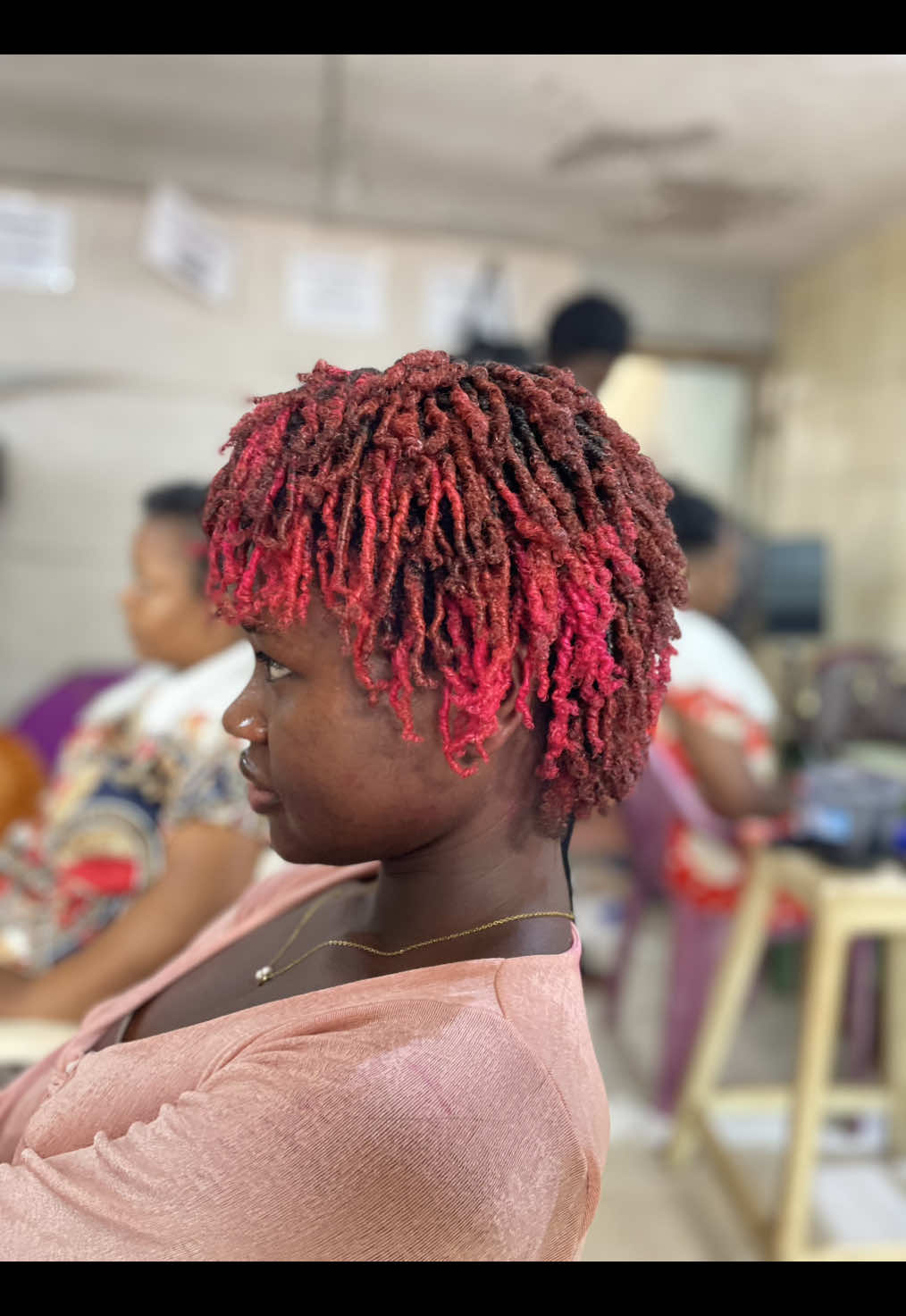 Réponse à @My sunshine  Les réservations de sont déjà ouvertes pour les finger coils sur cheveux naturels ☺️🙏🏽. #doualacameroun🇨🇲 #fingercoils #nappy #cheveuxnaturels 