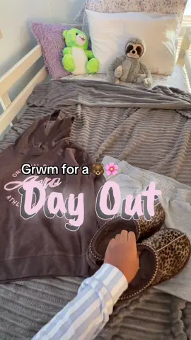 Going to the mall. Also a pretty chill first day of break.   @Aeropostale @UGG® @SHEINUS @Victoria's Secret @KILIAN PARIS #blowthisup #xybca #Lifestyle #outfitinspo #outfitoftheday 