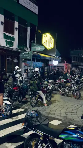 Pagi dikota orang #cbzonafestjogja #jogja24jam #jogjaistimewa #fyp 