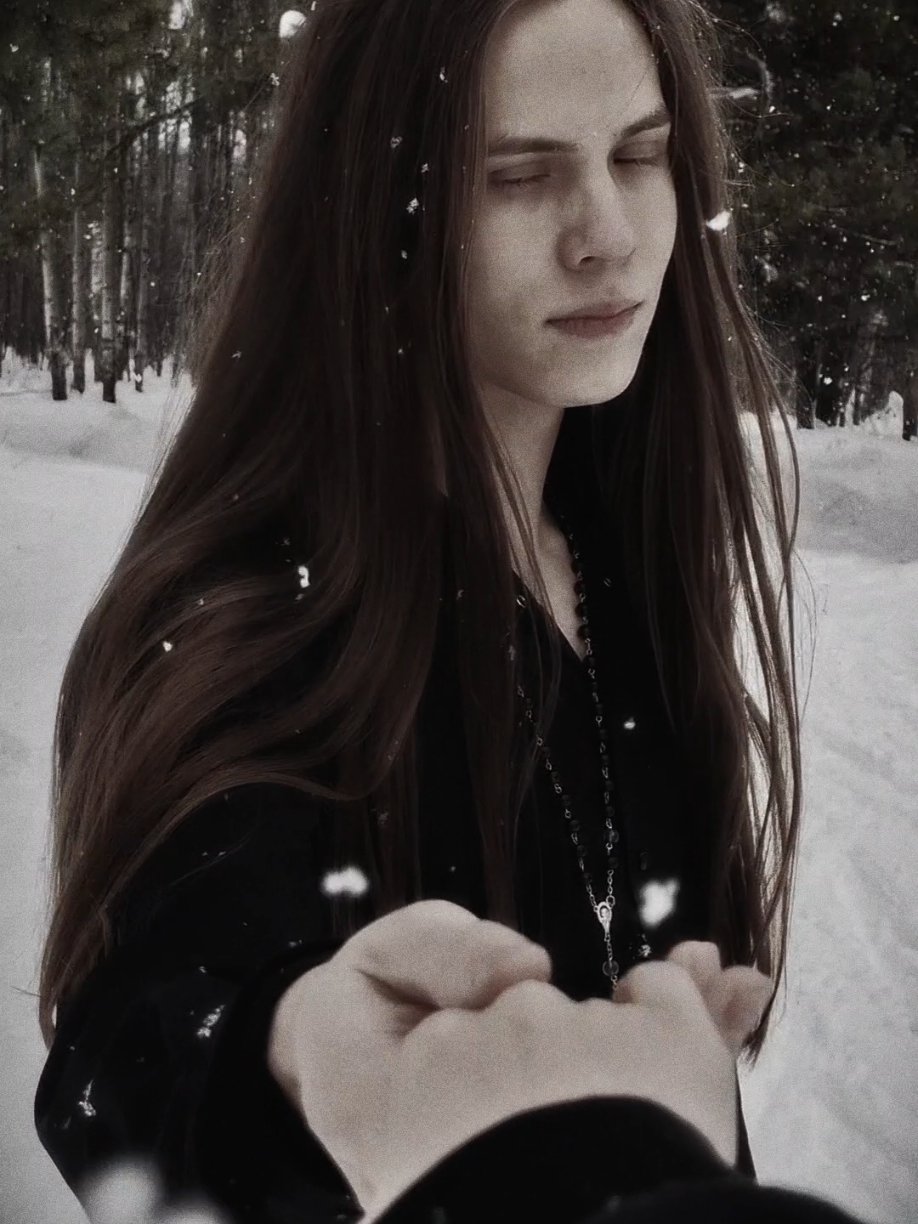 Come on a date with me in the forest 🖤 #metalhead #dsbm #blackmetal #sorrydsbm #winteraesthetic #longhair #electricguitarcover #guitarcover #guitartok #metal #metalheads #metalheadboyfriend #longhairedman #голодсн2 #секретнебес 