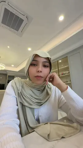+1000 pertanyan lagi untuk sehari ini. semangat heidy 😭