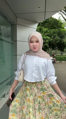 Rok bunga nya from @KAMALIN ID 💛🤍