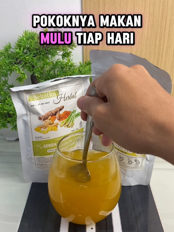 Beli di keranjang kiri bawah lagi promo, jangan sampai kehabisan ya.  #tehherbal #jahe #serai #kunyit #sereh 