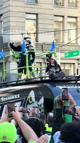 Blitz the Seahawks mascot.. Seattle Seahawks super bowl 🏈champions🏆parade #bestfeeling #gohawks 