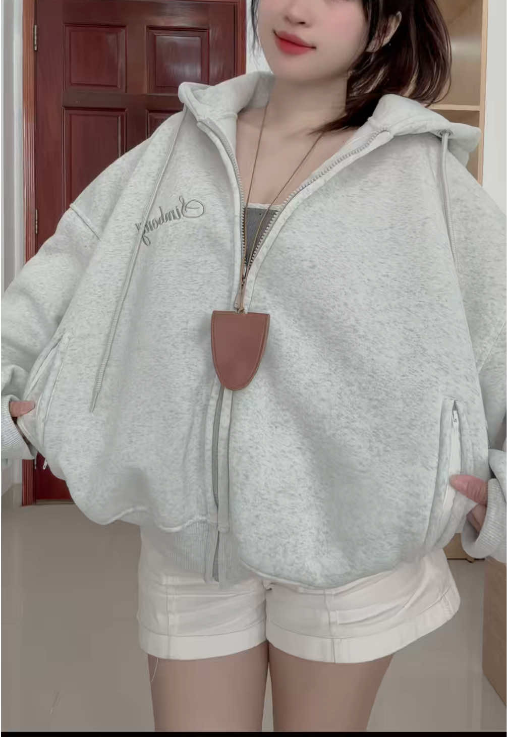 đã túi khoá lại còn chữ thêu 🌸🌸 năm mới vá đã 🧧🧧 #hoodiezip #tet2026 #hoodie #aokhoac #aonu 