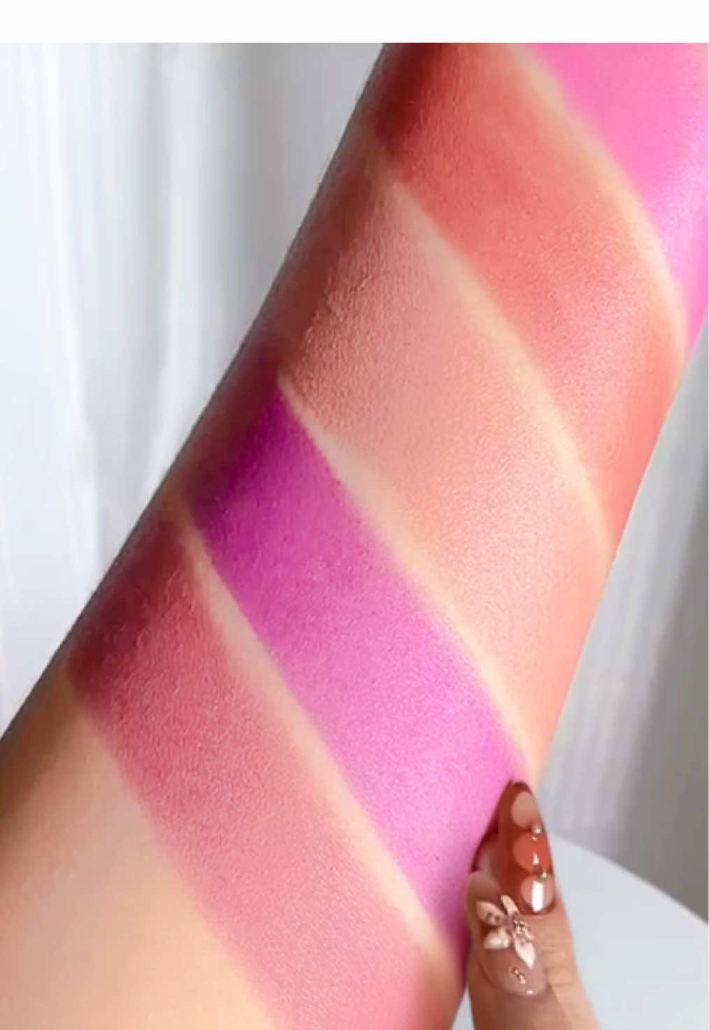 See the shades for our Face Card Satin Cream Blush. Highly pigmented, easy to blend, and gives that flush on your look! 💗 Double tap if you see your favorite shade! Which one is it? ✨ Let us know in the comments! #grwm #grwmcosmetics #getreadywithme #februaryFavorites #comfortbeauty