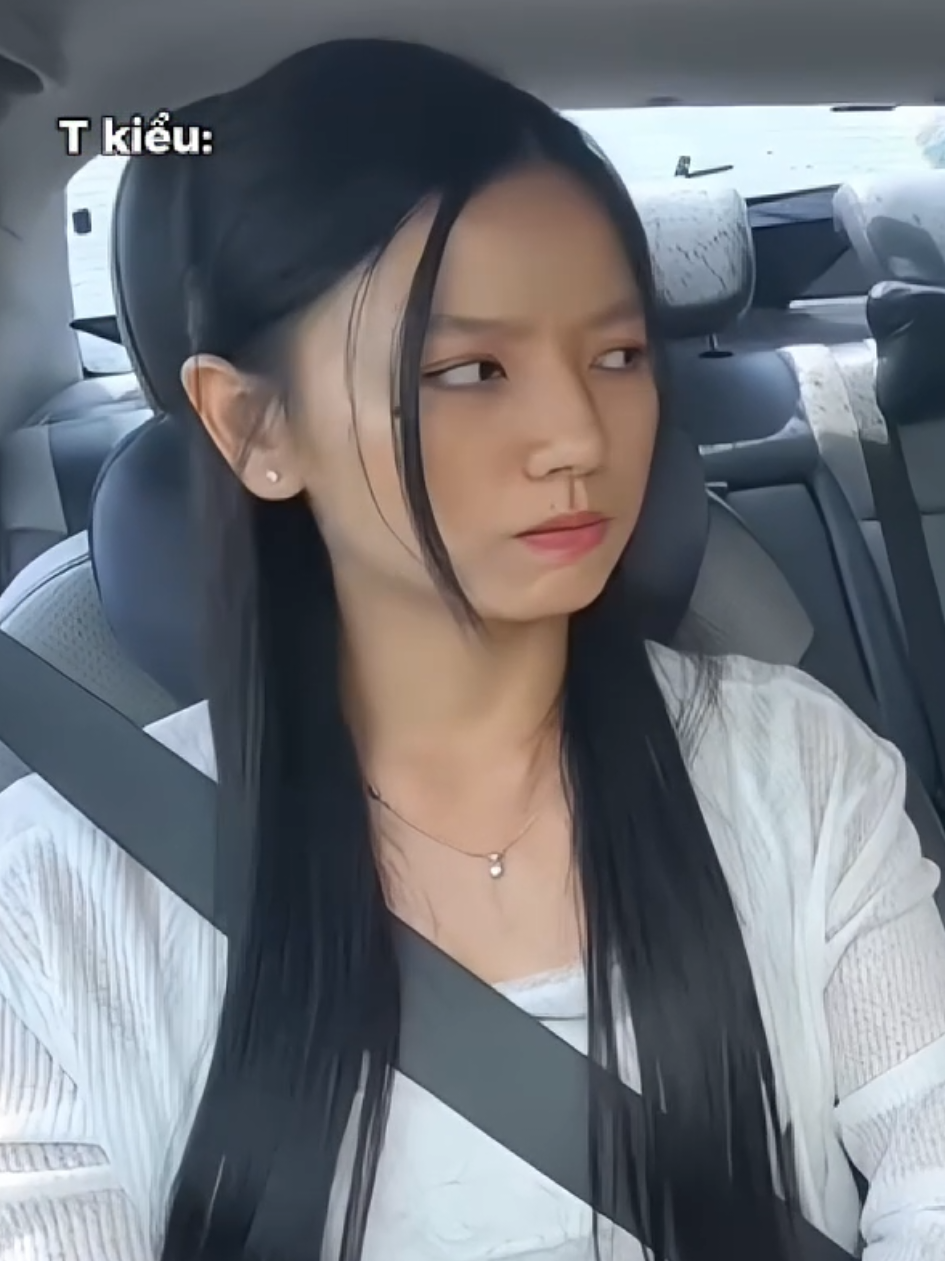 cái biểu cảm của chị k hề thái độ lun á mình🥰✨ @Lê Hạ Anh #lehaanh #viral #xuhuong 