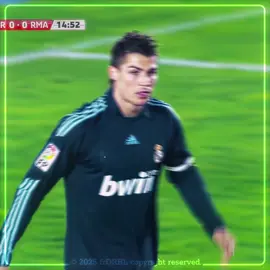 New trend ? 😍🔥 // . . #ronaldo #christianoronaldo #handsome #smooth #blowup? 