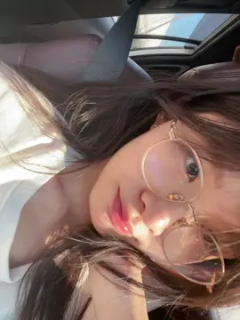 มากับดอกไม้ ้ ้ 💐
