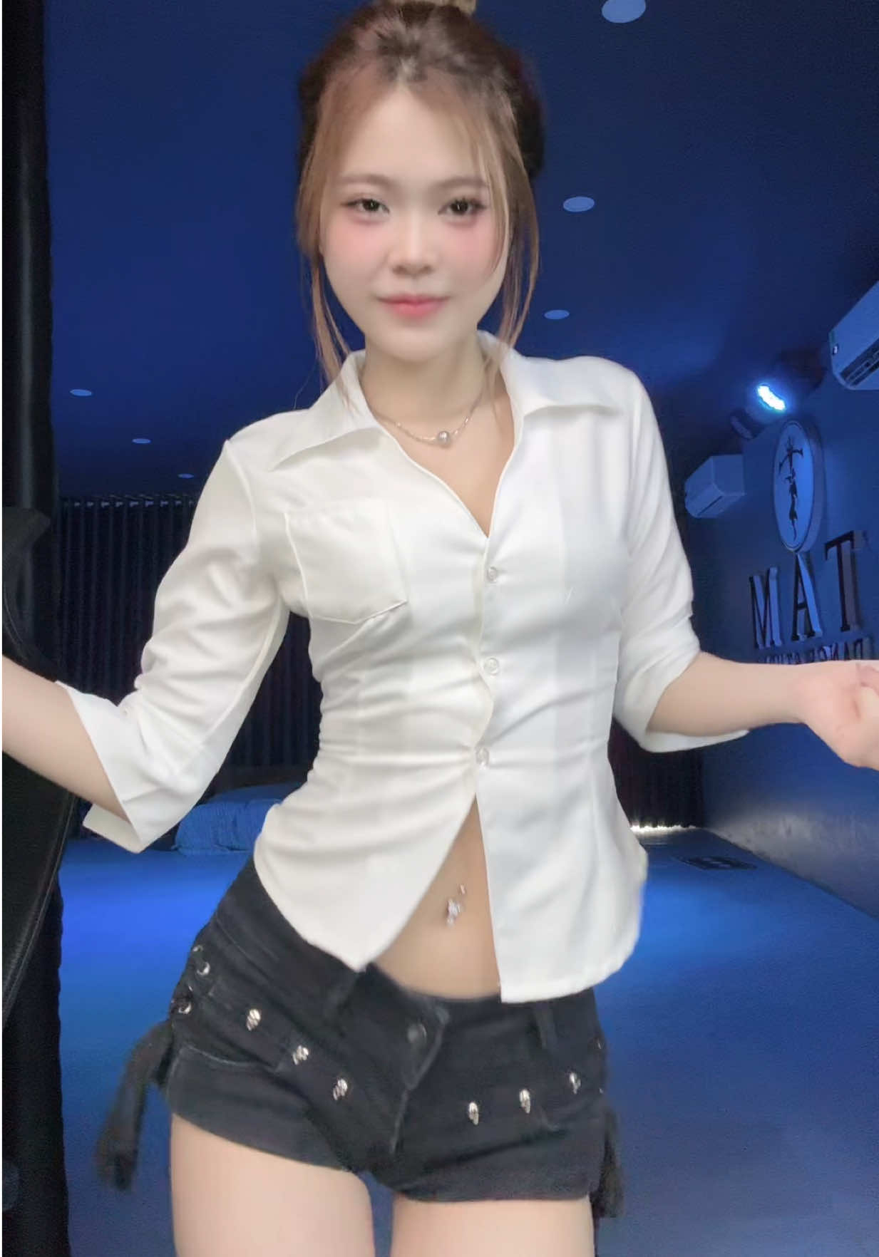 Xin mời mọi người đến với bé tammm #xuhuong #trending #dance 