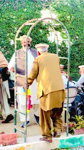 ملک سبحان ،وزیر ملک اور شمش الرحمان ملک کے فرزند ابراھیم کو گجر ہاوس انے پر خوش امدید کہتے ہے ۔#guجar🦁🦅sab #100kfollowers #viralvideoTiktok #fyp #Admin 
