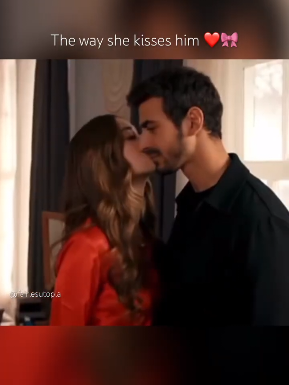 The way she kisses him❤🎀🛐😭#trending #ateskarhan_mercan_edits #foryoupage❤️❤️ #arafta #fypシ゚viral🖤tiktok 
