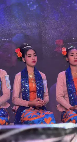 အောက်က ခိုးရိုက်ထားတာလေးပြန်တင်🫶🤣#fyp #foryoupage #trending #myanmartraditionaldancer 