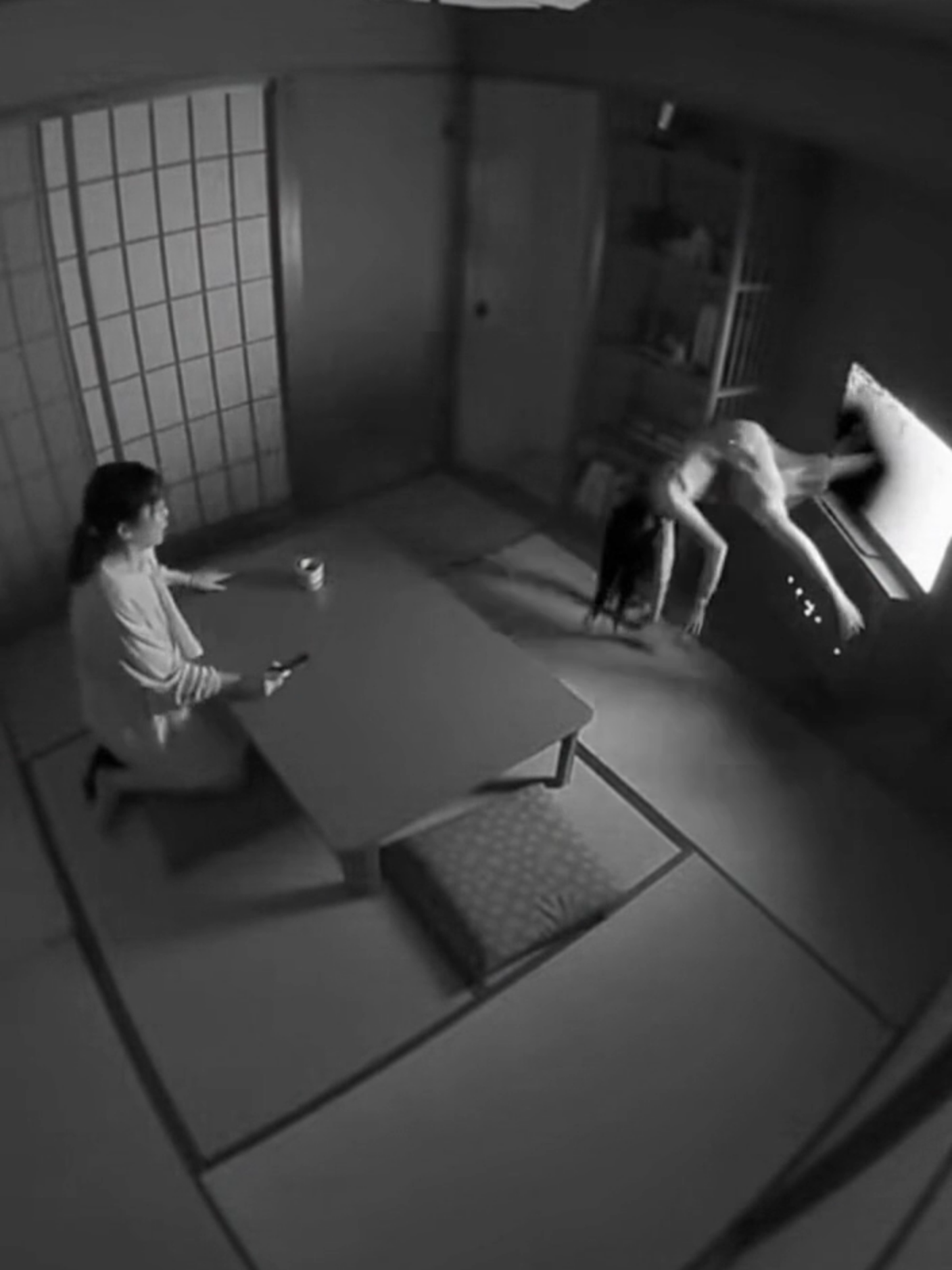 Cette femme voit un démon sortir de sa tv ! 😱😱😱 #AIHorror #horreur🇨🇵 #creepypasta #creepytiktok #paranormalvideos #horror #cctv #paranormal #paranormalexperience #witch #skinwalker #ai #skinwalkercaughtoncamera #nightmare #nun #ghosts #church #ghost #undead #priest