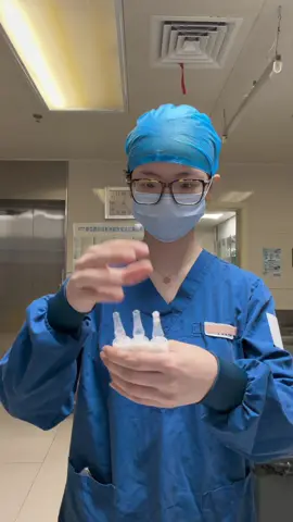 Do you like watching nurses pop open ampoules?#icu #nurse #funny #hospital #ampoules 