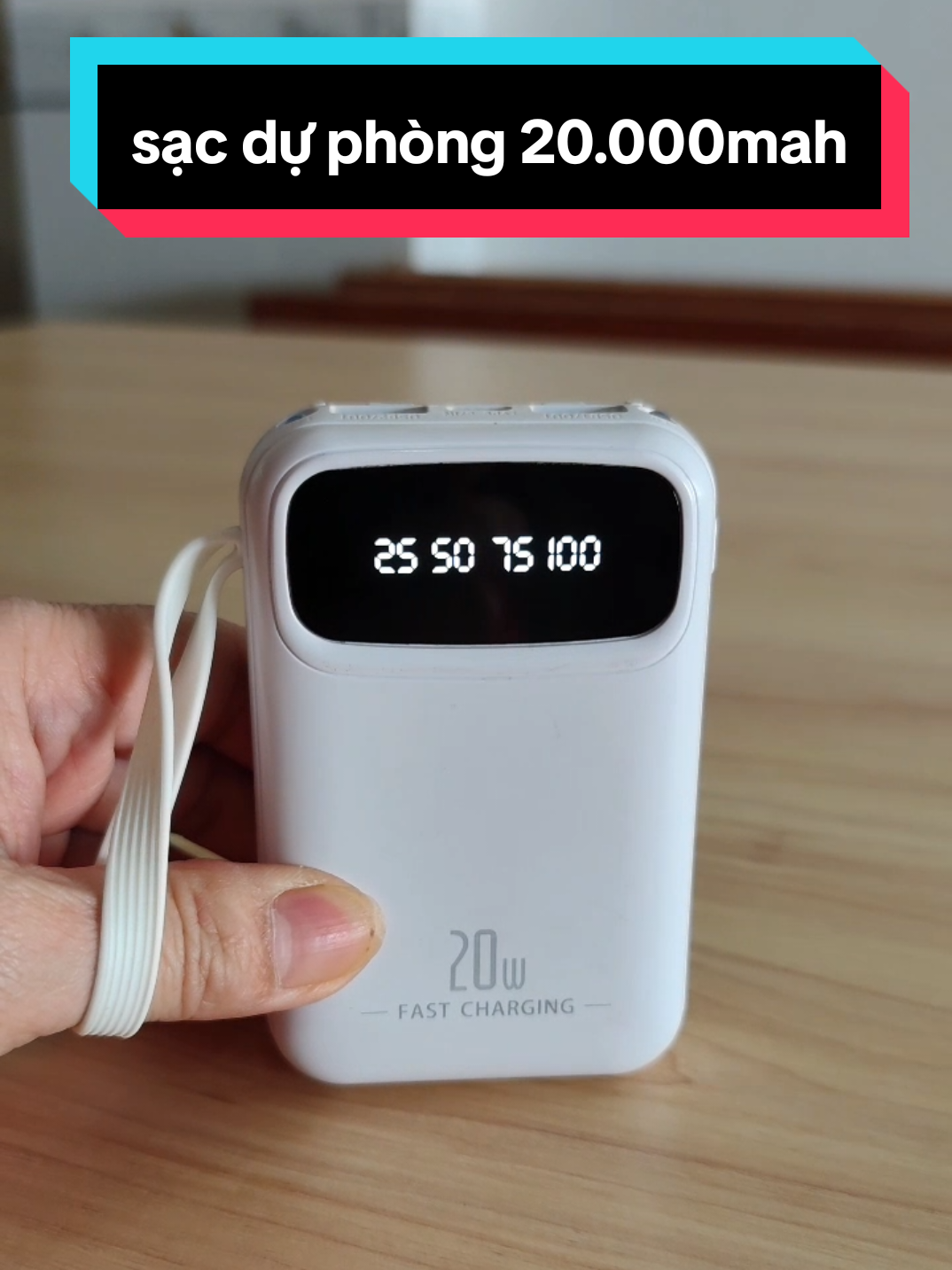 sạc dự phòng 20.000mah tích hợp 4 dây và có đèn pin #tampham72 #tamphamgiadung #sacduphong #sac #sacduphong20000mah @Tâm phạm 72 @Tâm phạm 72 @Tâm phạm 72 