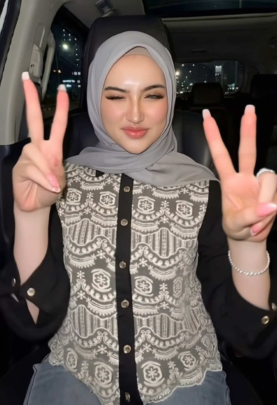 aku lagi pake blouse lucu banget ni, ayo yang mau samaan #atasanwanita #blousemurah #fypシ 