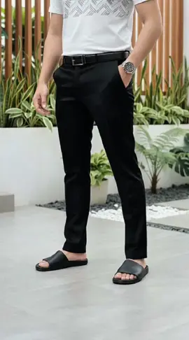 Slimfit tapi nggak sesak, celana kain yang bikin percaya diri 🔥 Siap nemenin aktivitas harianmu, dari kantor sampai ngopi santai ☕ #celanakain #celanakainslimfit #celanapria #celanakerja #outfitpria 