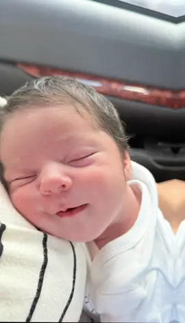 Mi bebé ya crecioooooo😍🥺 #bebestiktoks #newbornbaby #babyboy💙 #boymon #newbornbabyboy 