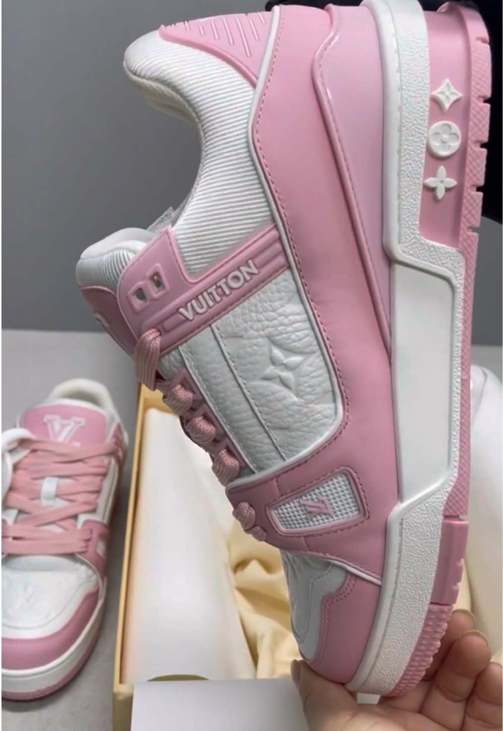 It girl sneakers for 2026? Been on a hunt and can't decide what to keep! #Itgirl #sneakersaddict #fashiontrends #styletips #springshoes new balance 204L, adidas Tokyo, 2026 Sneakers