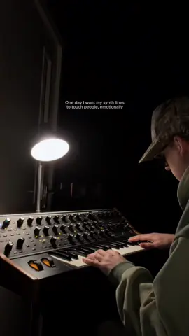 How does this make you feel? #electronicmusic #electronicdancemusic #analogsynth #moog #deephouse 