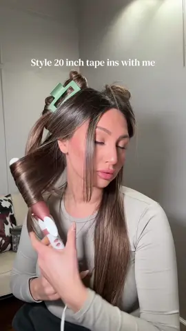 Styling my 20 inch tape in extensions! @WENNALIFE @Wennalife_Collab  product  linked in my showcase! #wennalifehairextensions #stylinghairextensions #hairextension #tapeinhairextensions 